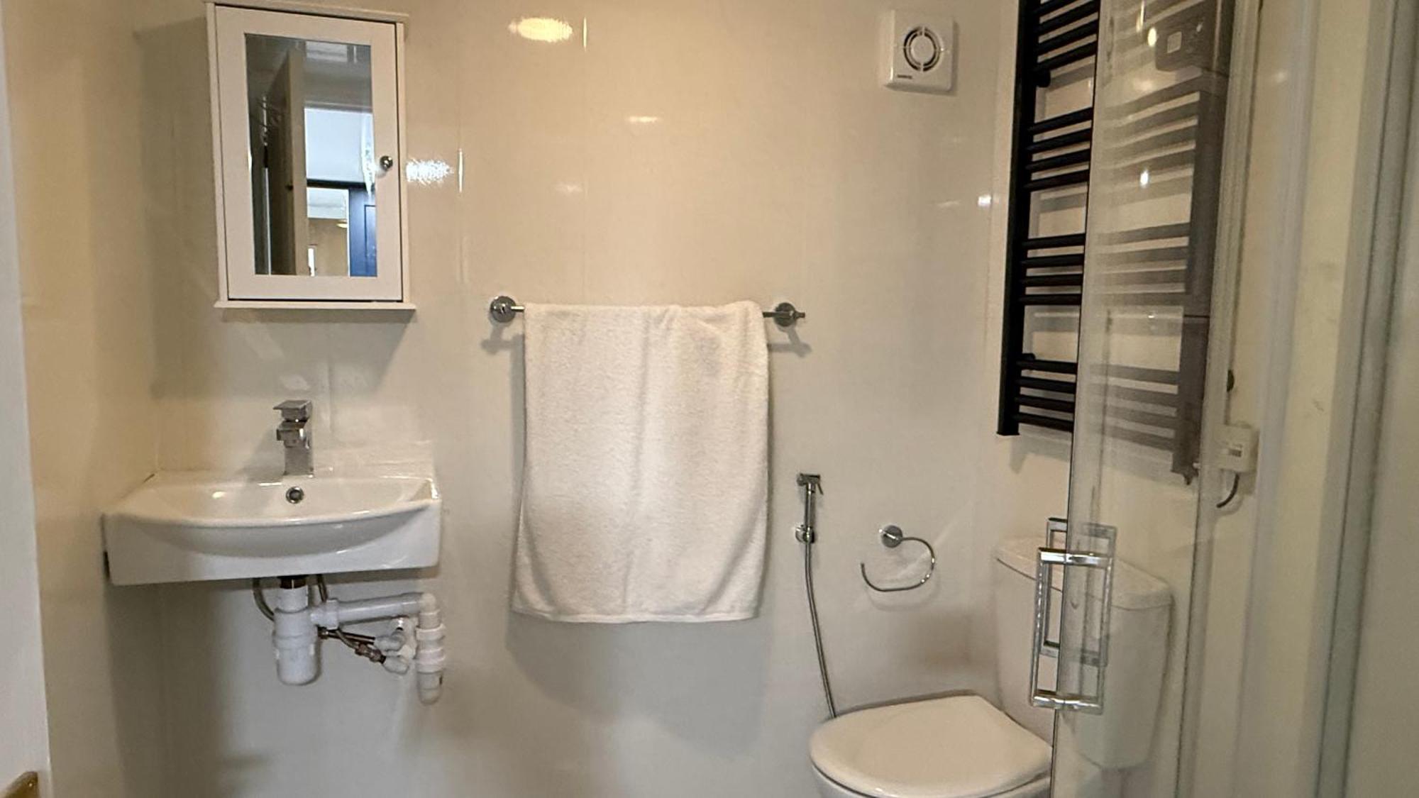 Peace House Hotel Уотърлувил Екстериор снимка