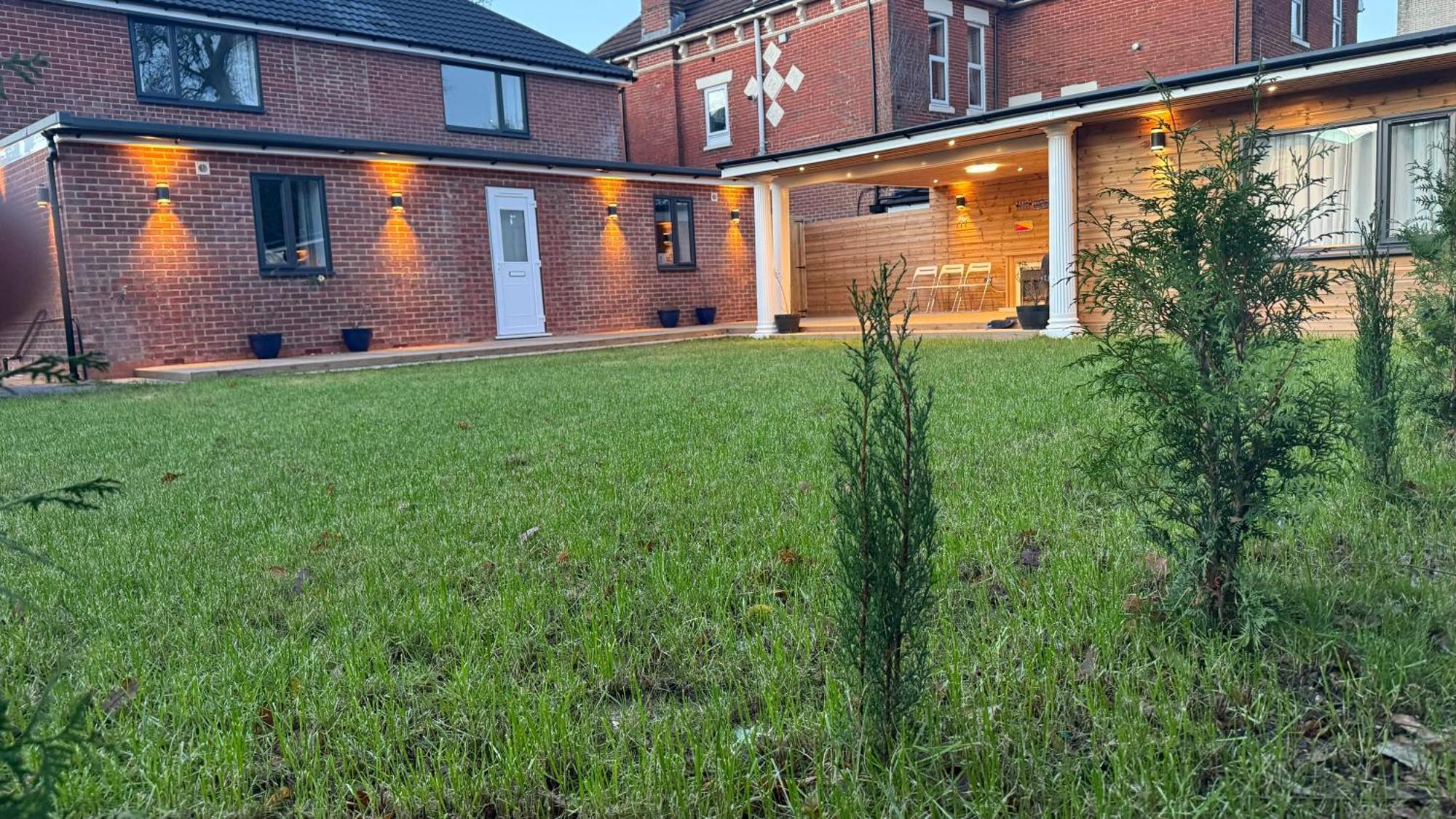 Peace House Hotel Уотърлувил Екстериор снимка